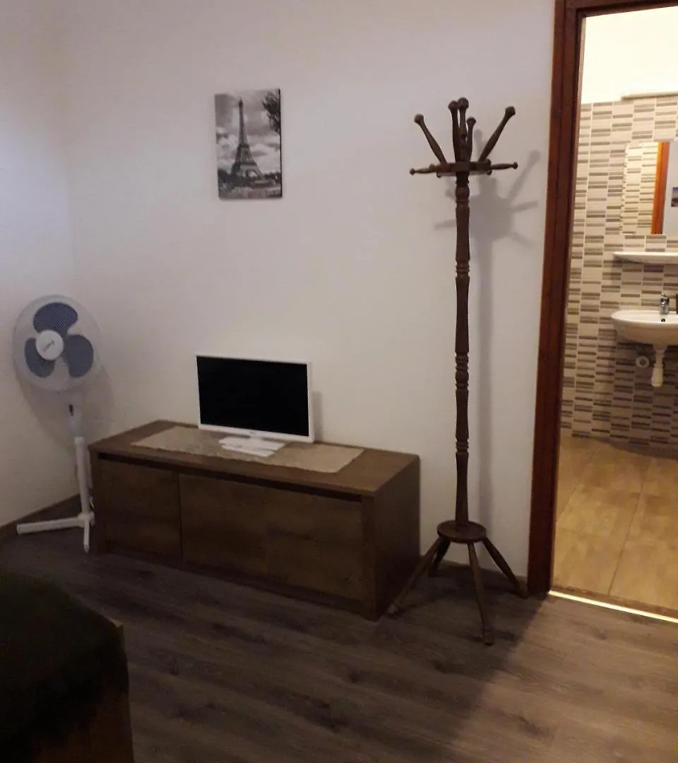 וסס Tenisz Apartment בית הארחה